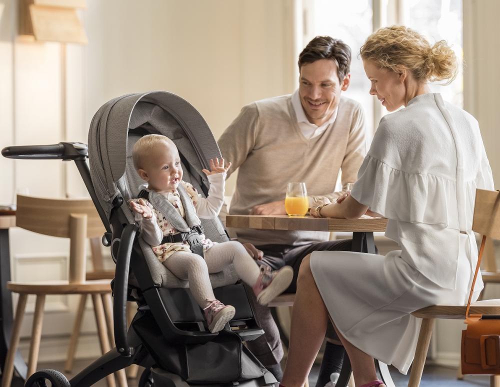 Νέοι γονείς, νέο μέλος, επιλογή καροτσιού